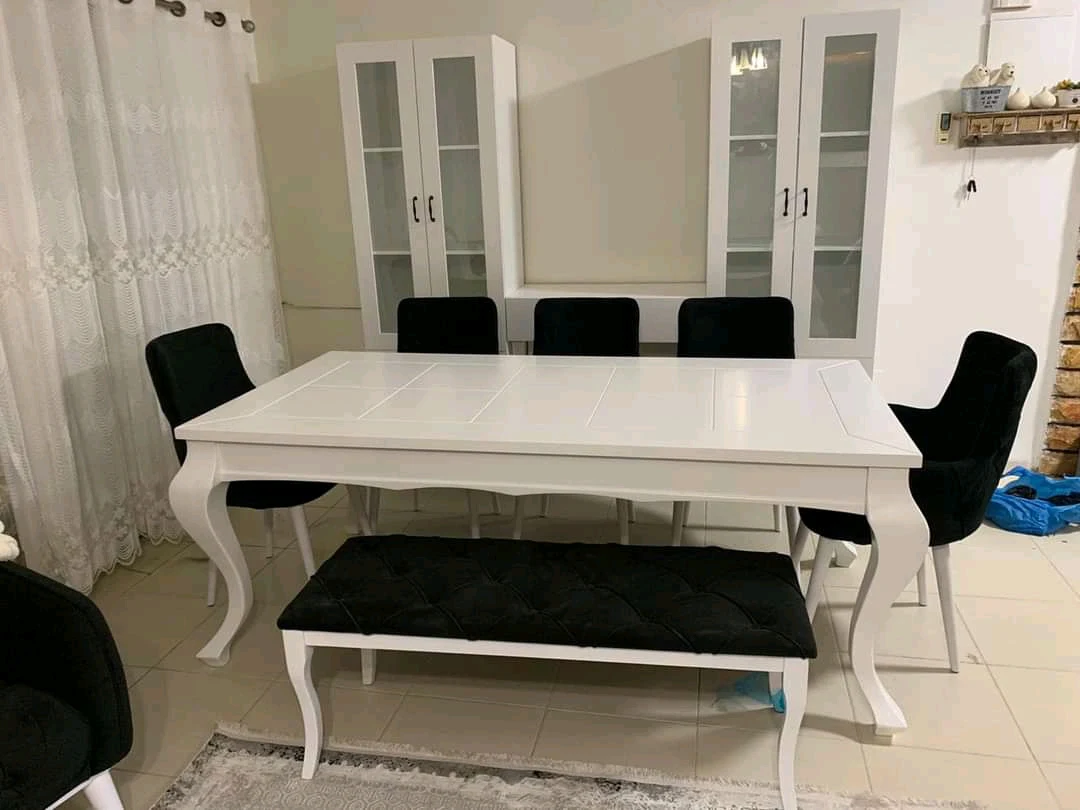 Vibe, Deluxe Restaurant And Lounge