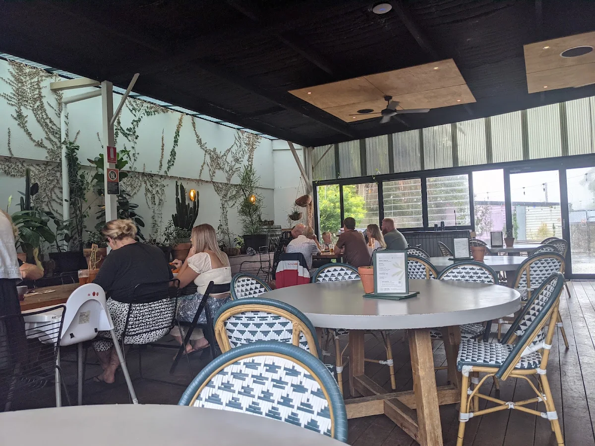 Vibe, Royal Crown Hotel