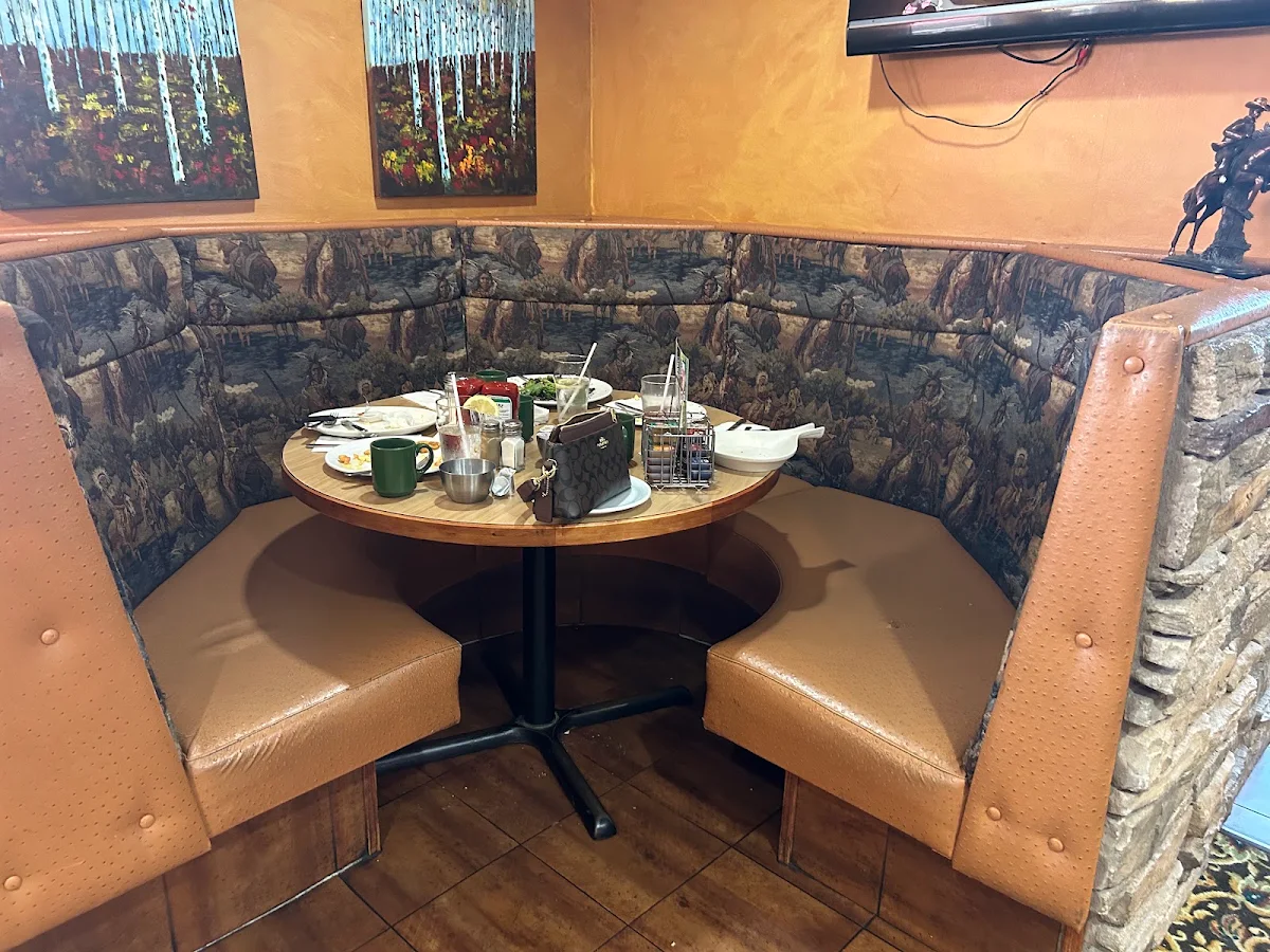 Vibe, Smitty's Family Restaurant