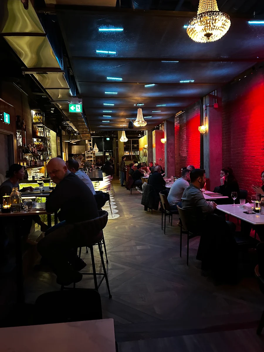 Vibe, Boxer - Albertan Kitchen & Bar