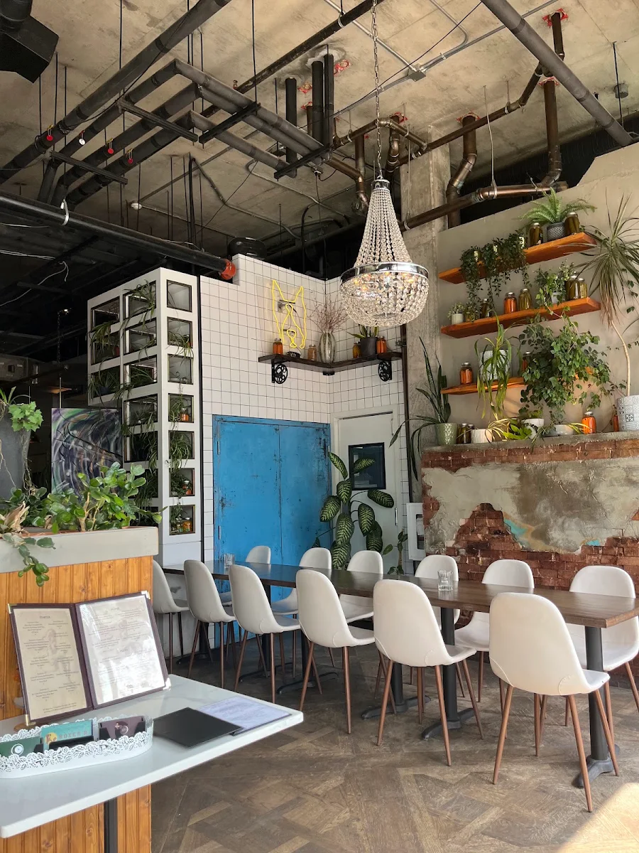Vibe, Boxer - Albertan Kitchen & Bar