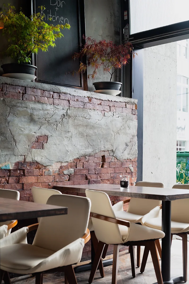 Vibe, Boxer - Albertan Kitchen & Bar