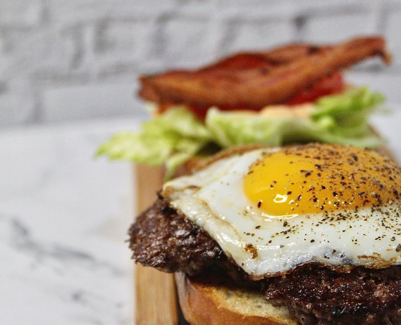 Food & drink, RIVERSIDE BURGERS