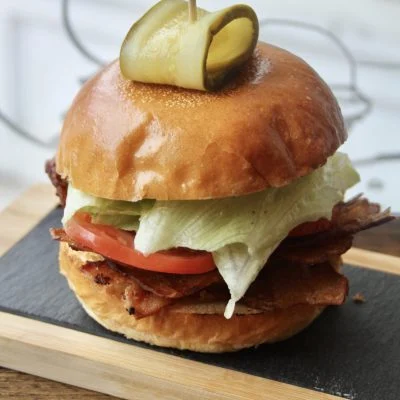 Food & drink, RIVERSIDE BURGERS