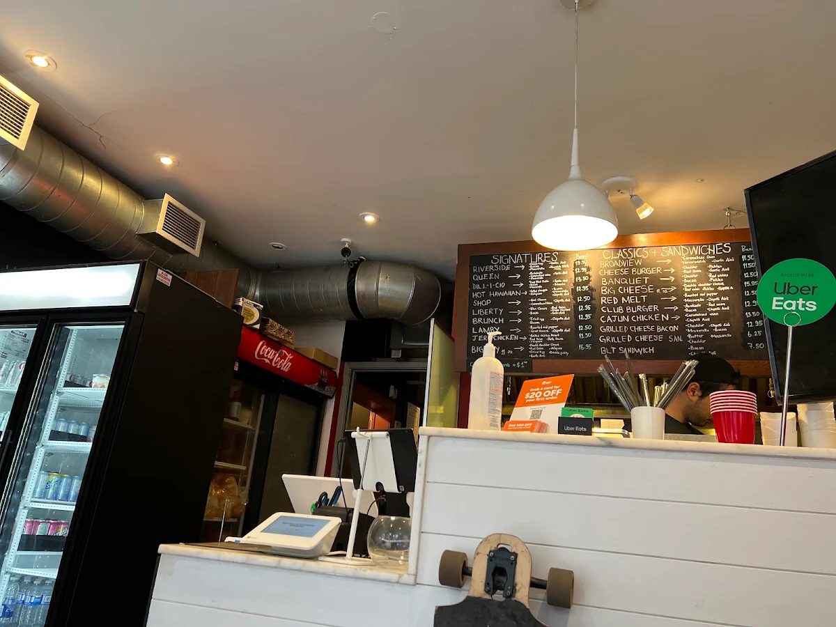Vibe, RIVERSIDE BURGERS