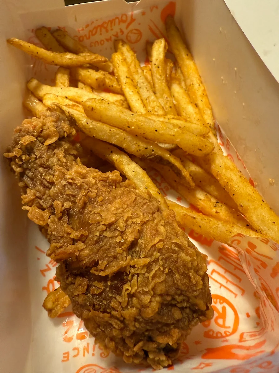 Food & drink, Popeyes Louisiana Kitchen