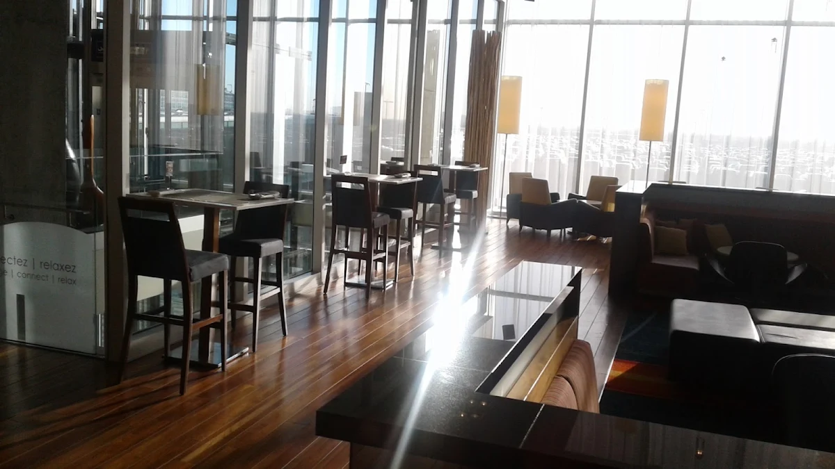 Vibe, Bijou Resto Bar