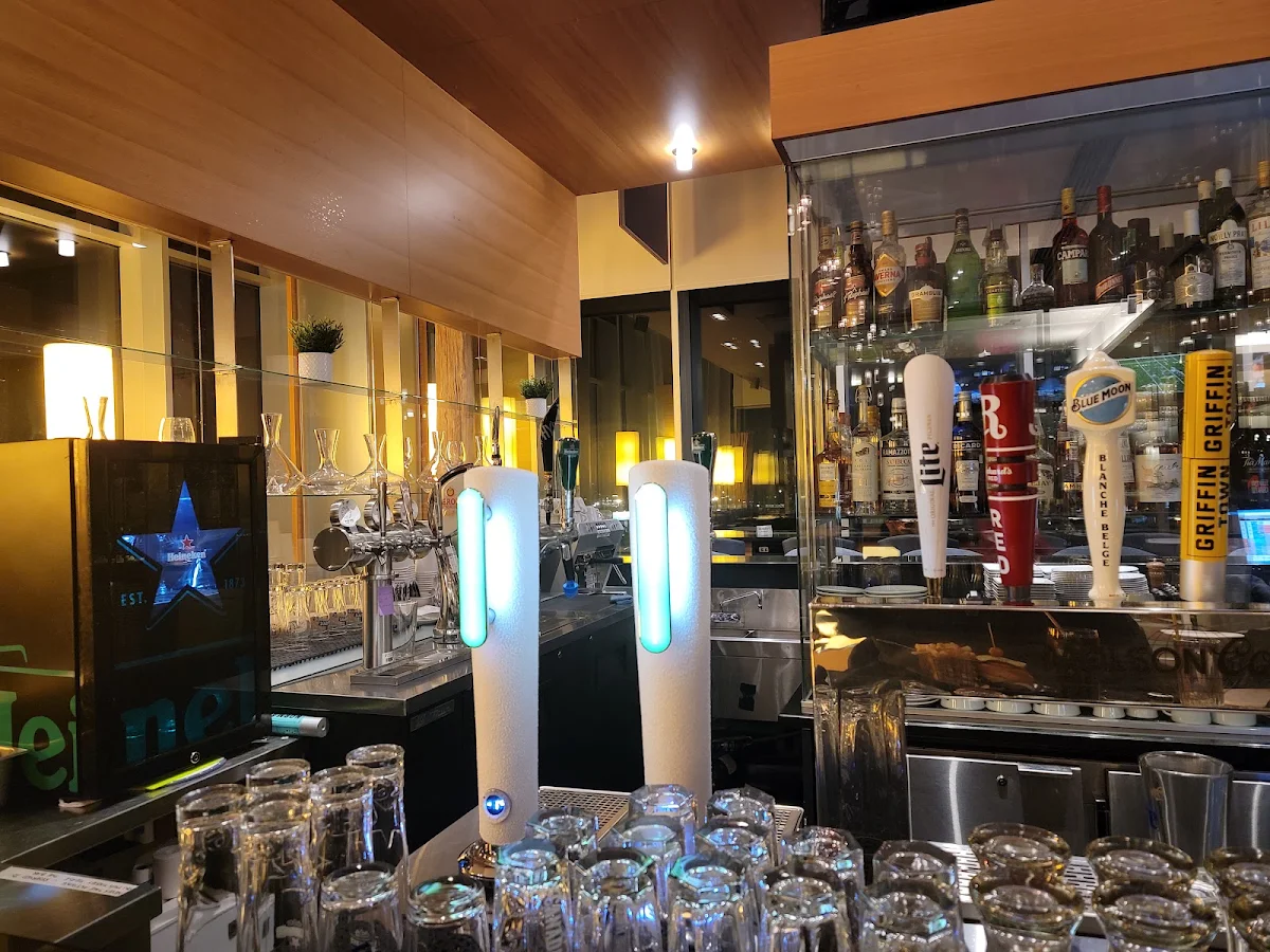 Vibe, Bijou Resto Bar