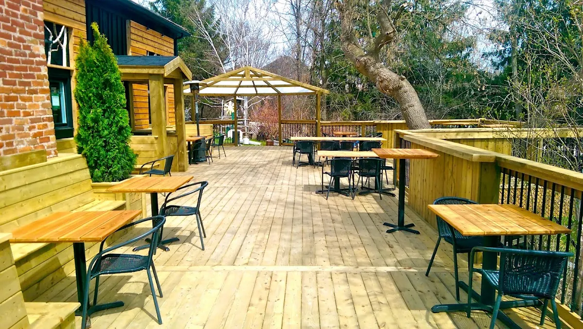 Vibe, The Schomberg Pub & Patio