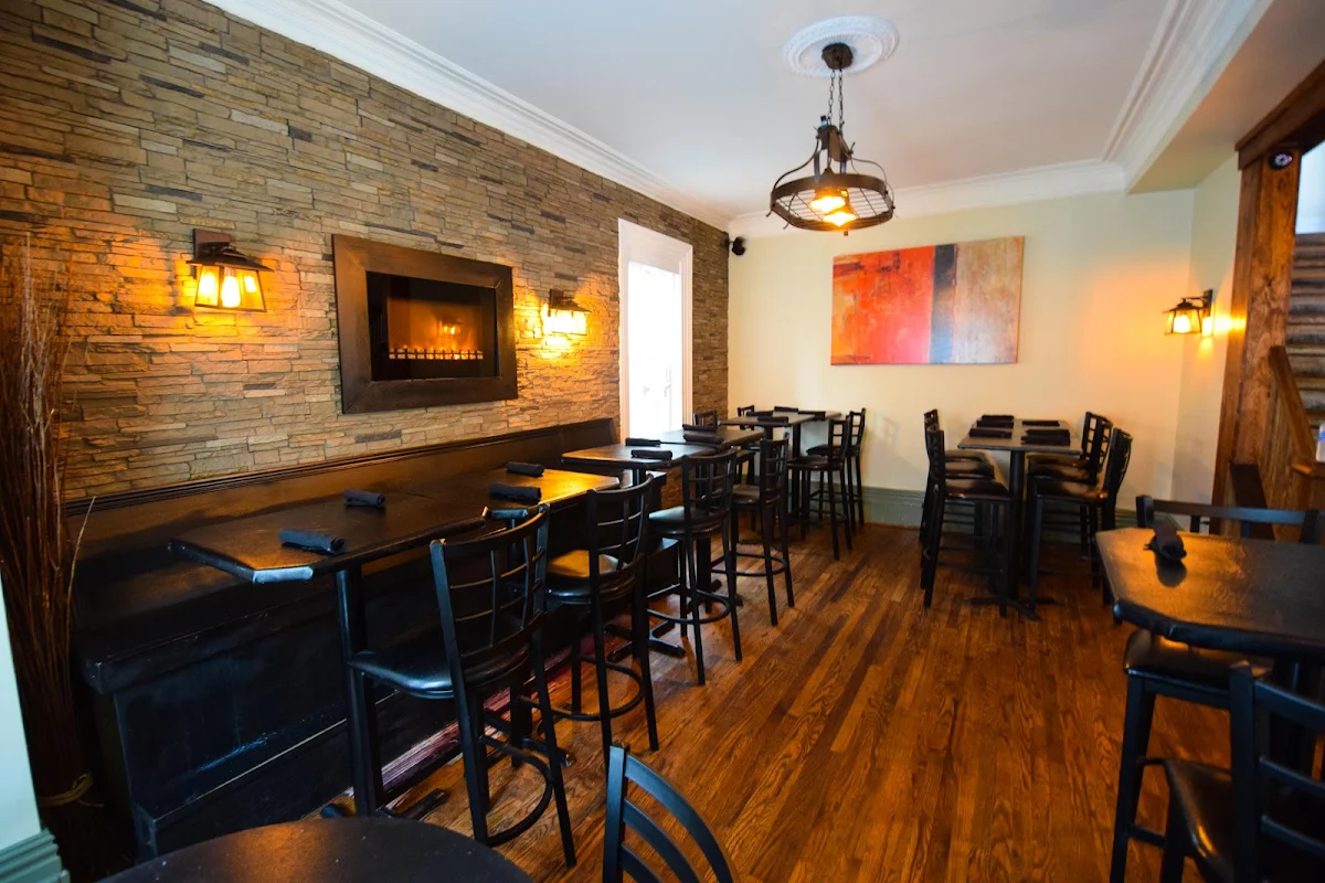 Vibe, The Schomberg Pub & Patio