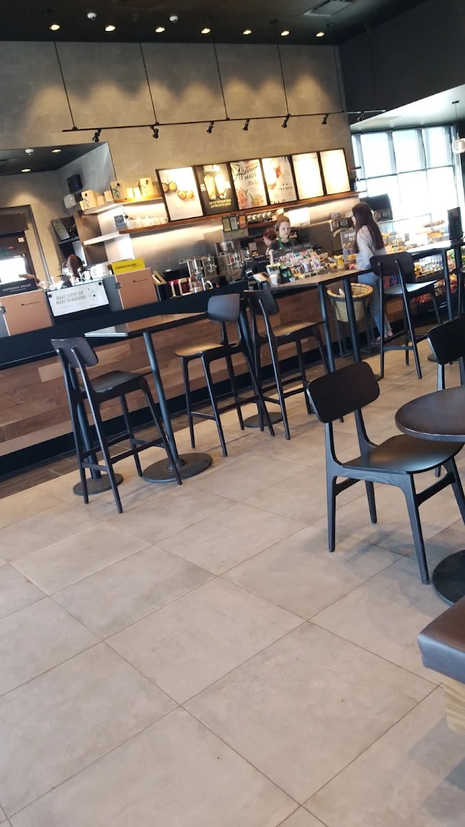 Vibe, The Canadian Brewhouse & Grill (Fort St. John)