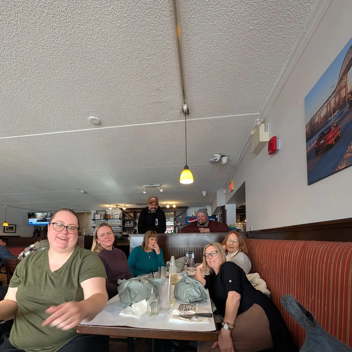 Vibe, Philos Greek Cuisine and Pizzeria