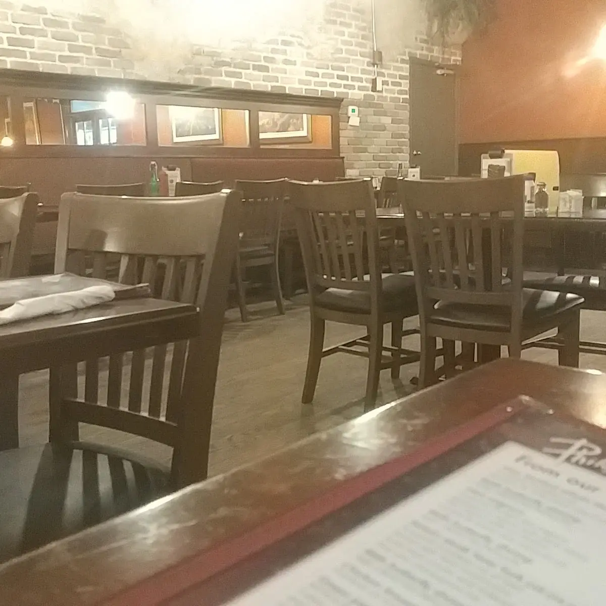 Vibe, Philos Greek Cuisine and Pizzeria