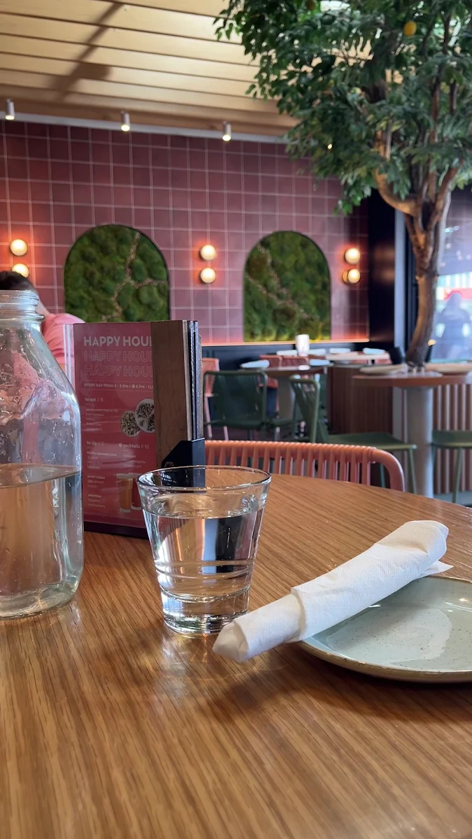 Vibe, Fresh Kitchen + Juice Bar