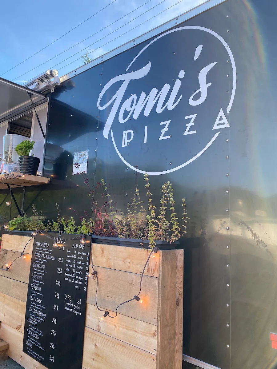 Menu, Tomi’s pizza