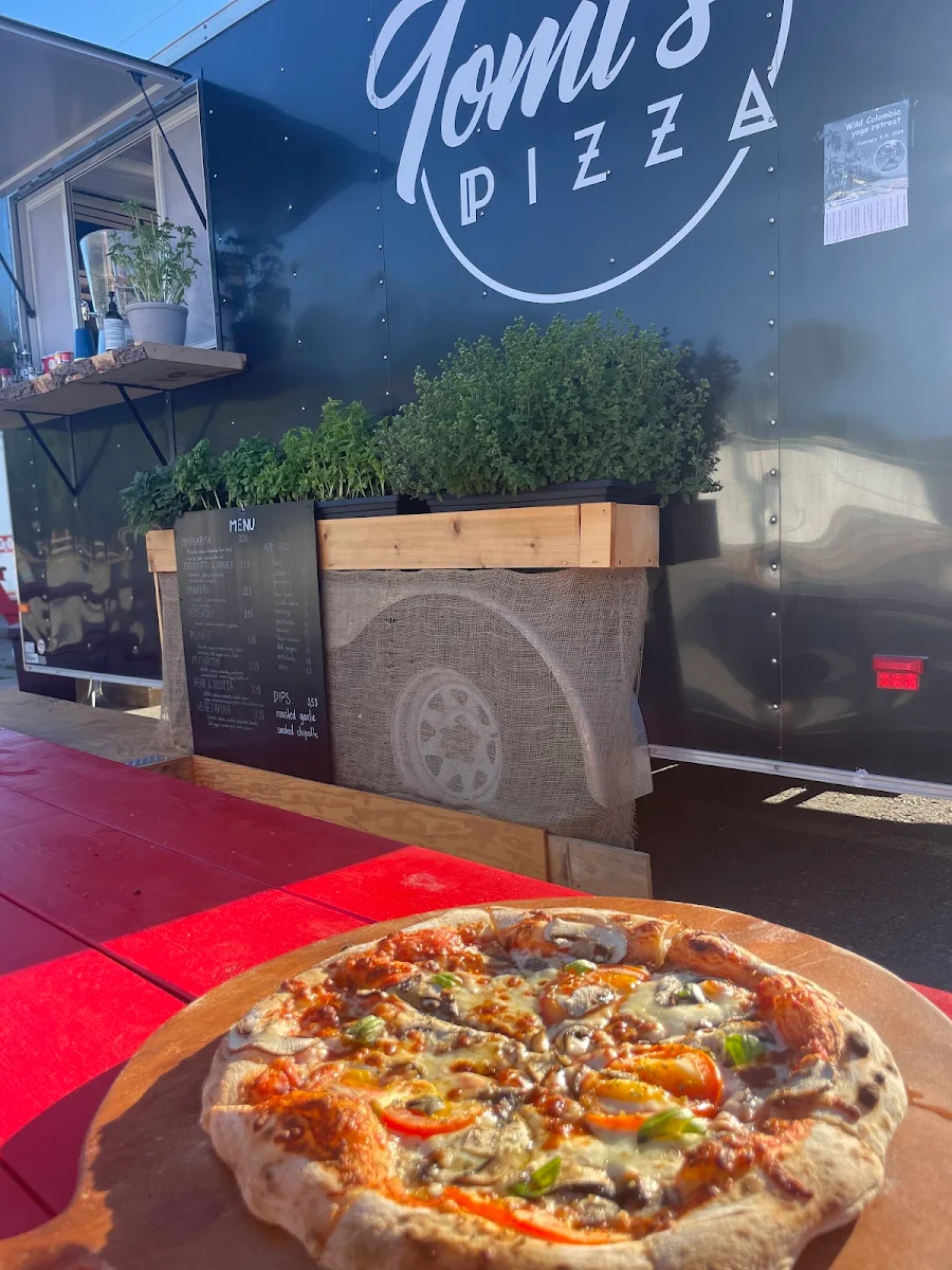 Menu, Tomi’s pizza