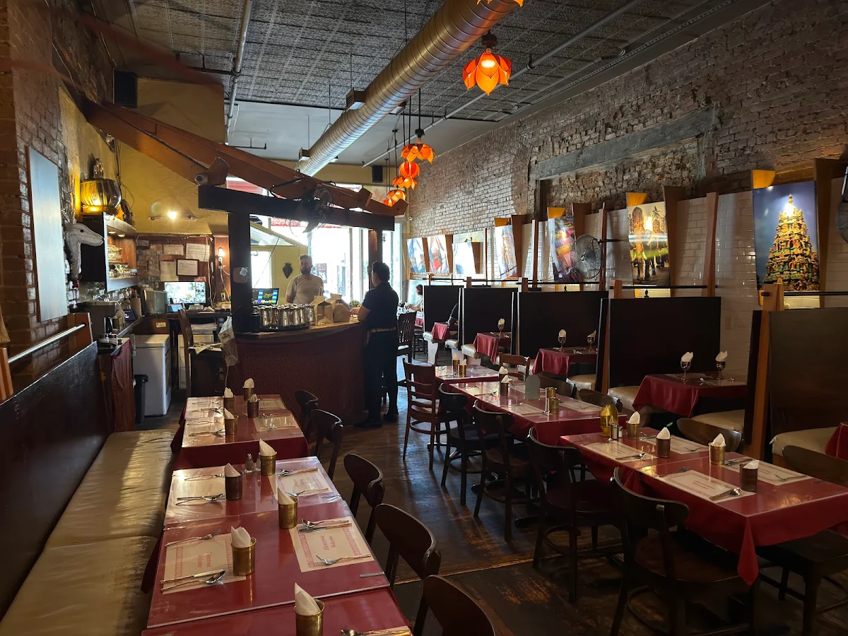 Vibe, Restaurant Singh's