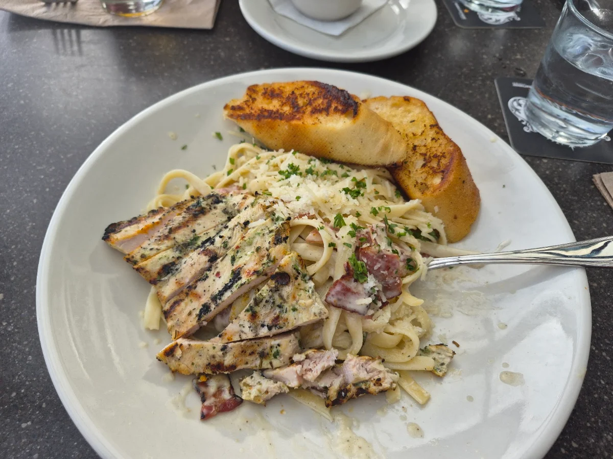Food & drink, Browns Socialhouse Ridgecrest