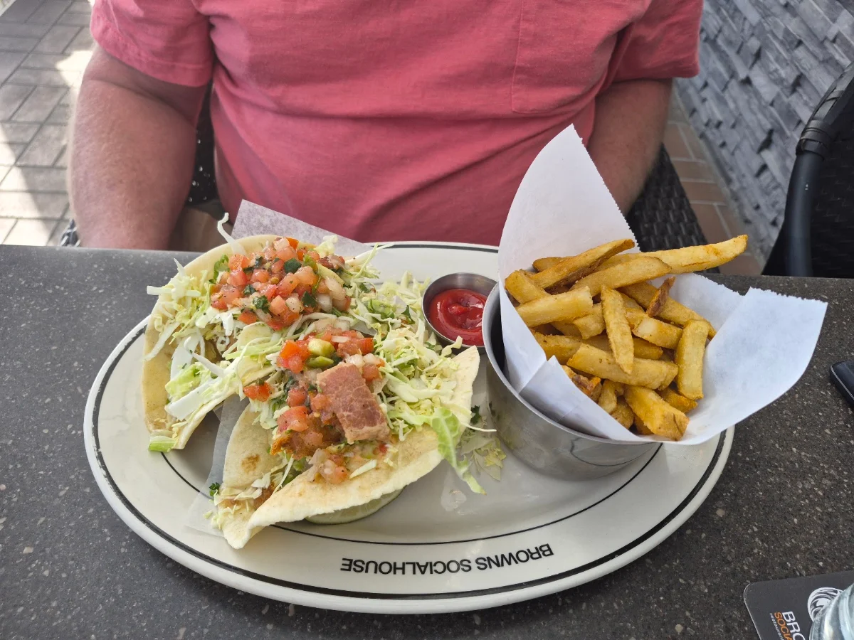 Food & drink, Browns Socialhouse Ridgecrest