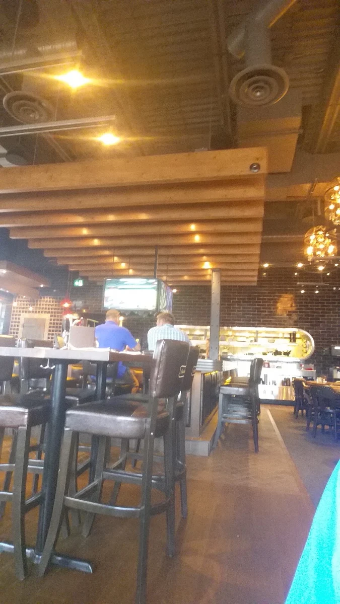 Vibe, Browns Socialhouse Ridgecrest