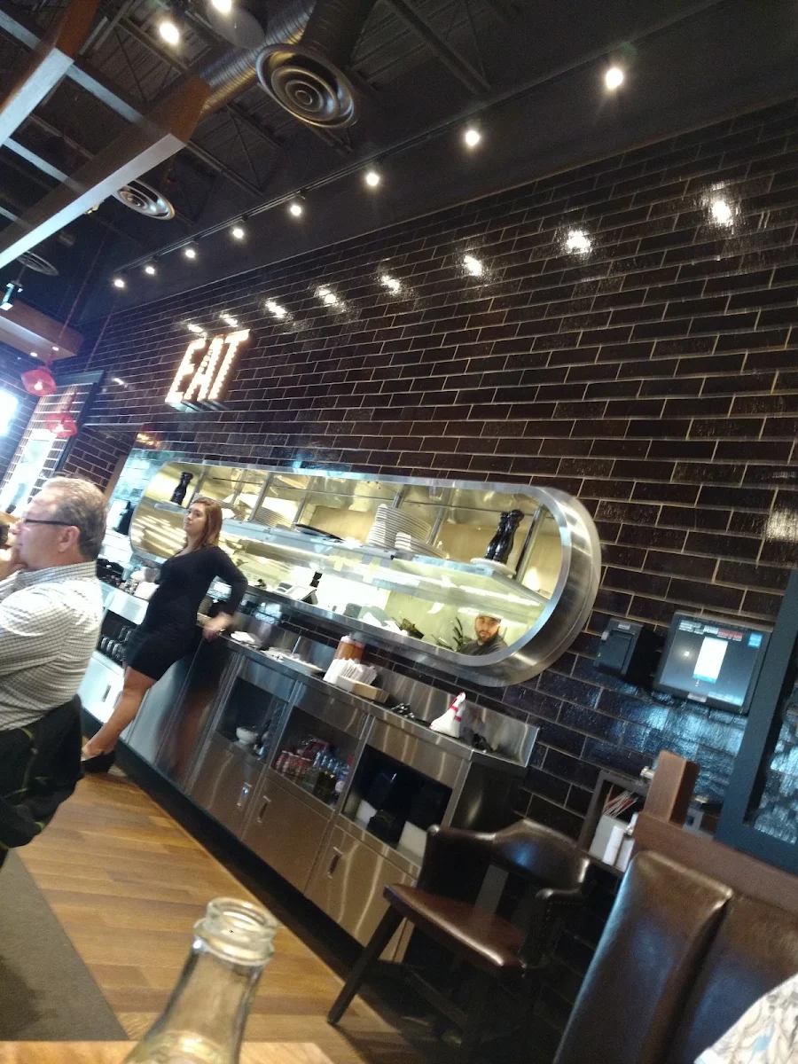 Vibe, Browns Socialhouse Ridgecrest