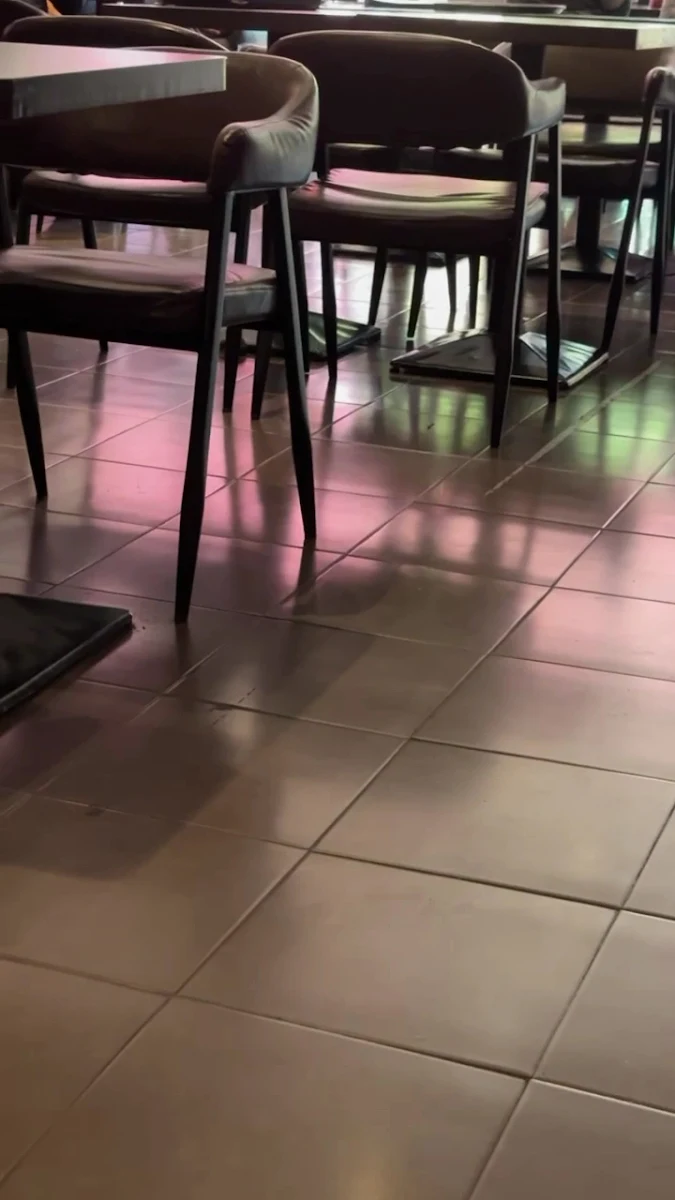 Vibe, Wok Cafe