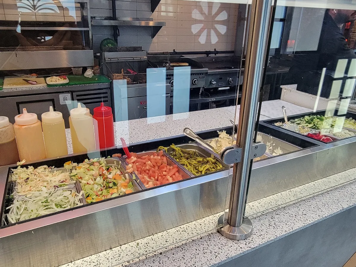 Vibe, Alforat Iraqi Street Food (Toronto)