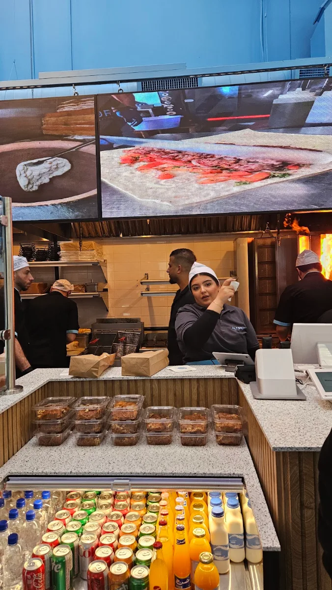 Vibe, Alforat Iraqi Street Food (Toronto)