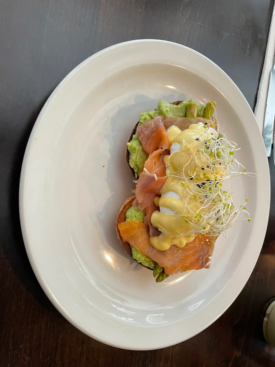 Food & drink, Le Monde Cafe