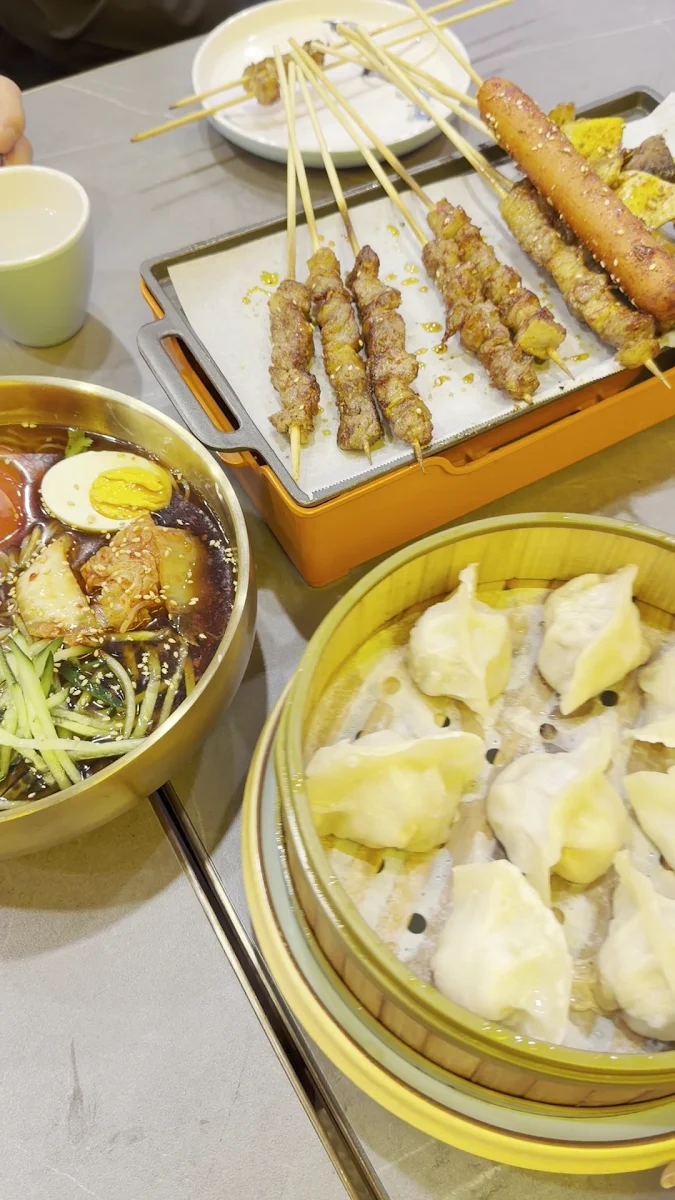 Food & drink, Dragon BBQ Bar / Restaurant 龍炭长烧烤吧·东北烧烤·炒菜（原老炭长时尚音乐烧烤吧）