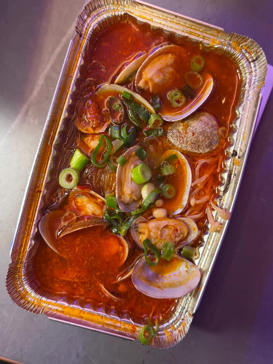 Food & drink, Dragon BBQ Bar / Restaurant 龍炭长烧烤吧·东北烧烤·炒菜（原老炭长时尚音乐烧烤吧）
