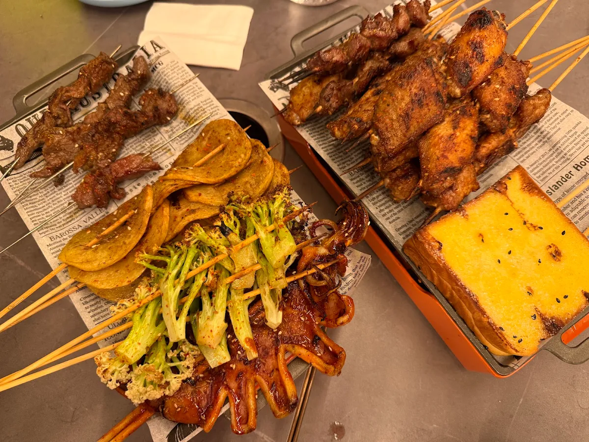 Food & drink, Dragon BBQ Bar / Restaurant 龍炭长烧烤吧·东北烧烤·炒菜（原老炭长时尚音乐烧烤吧）