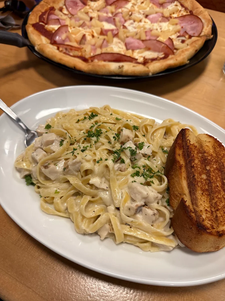 Food & drink, Boston Pizza