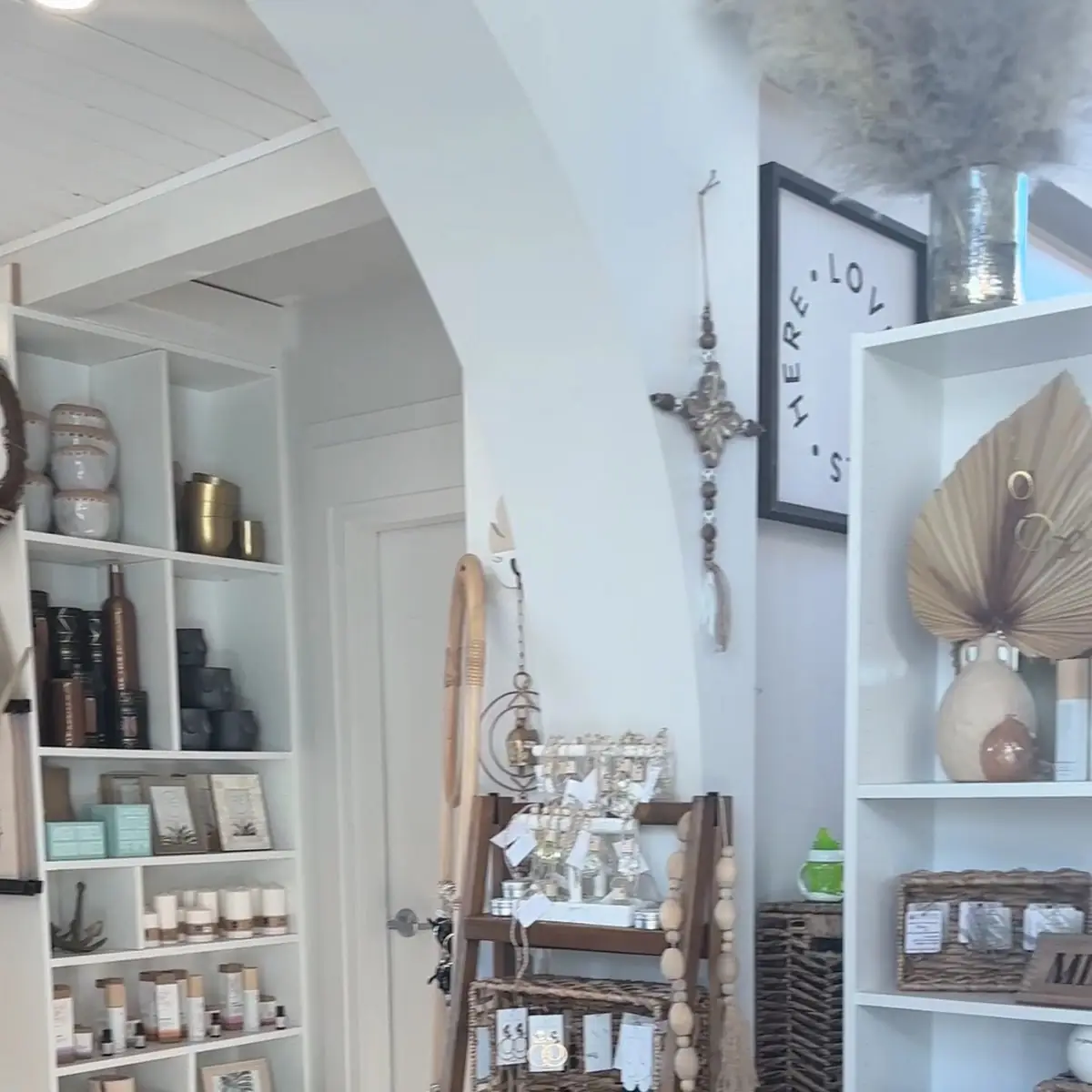 Vibe, Revive Boutique Bistro