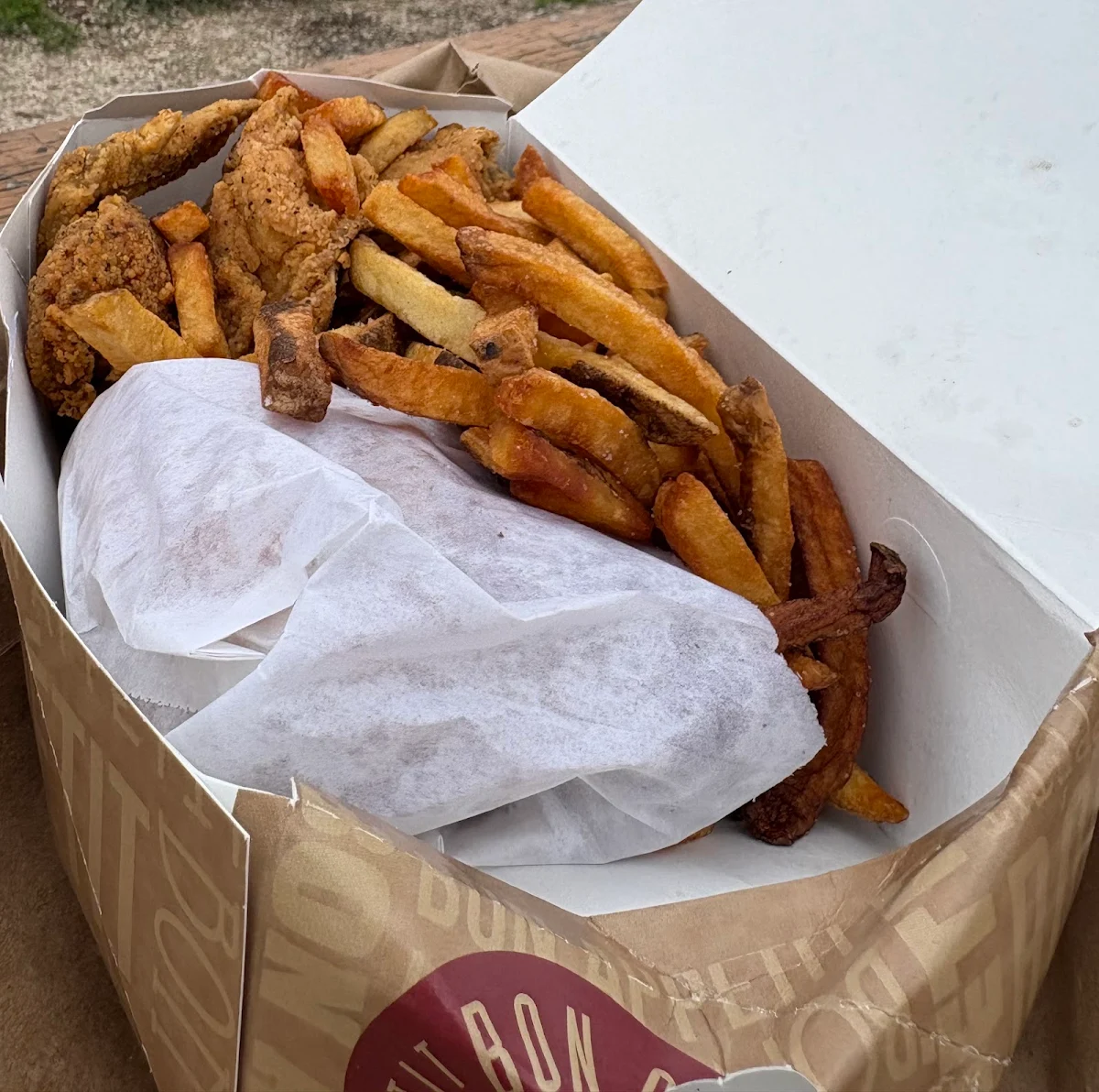Food & drink, Candy's Fried Chicken