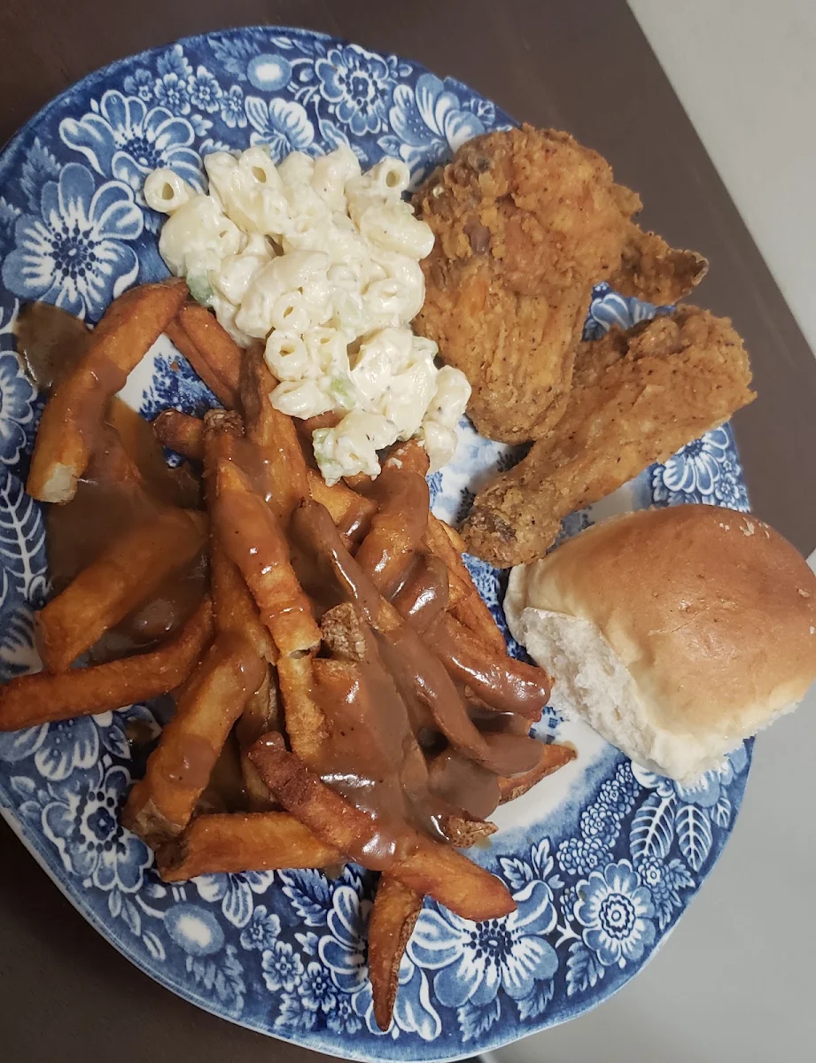 Food & drink, Candy's Fried Chicken