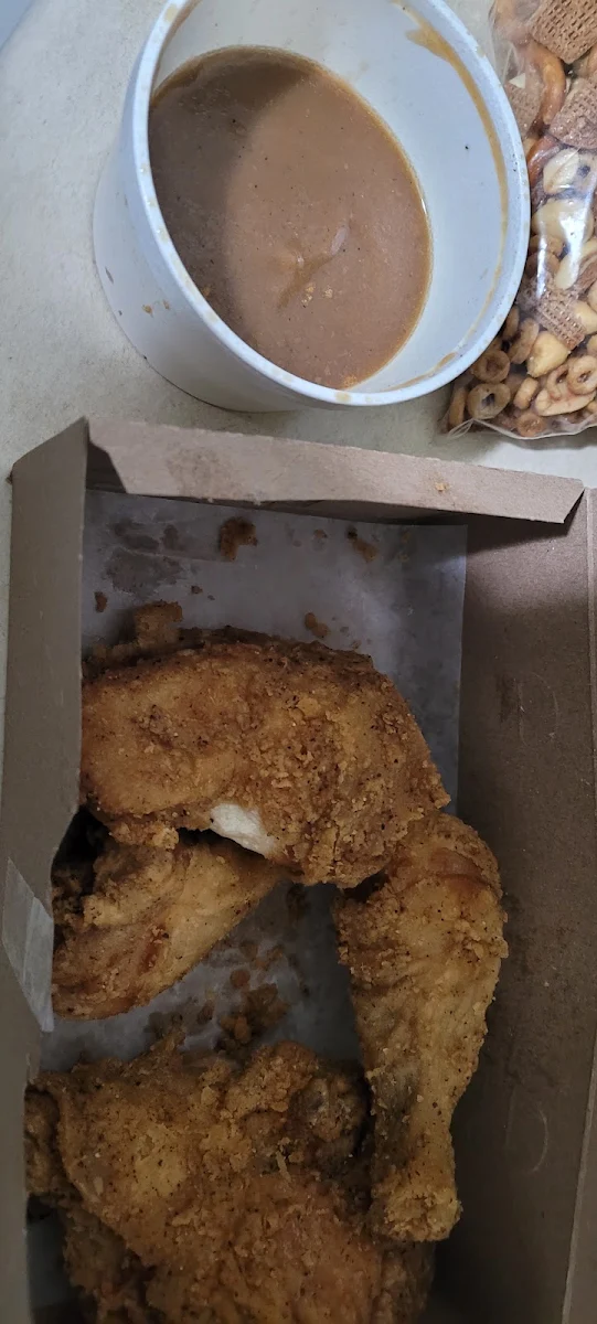 Food & drink, Candy's Fried Chicken