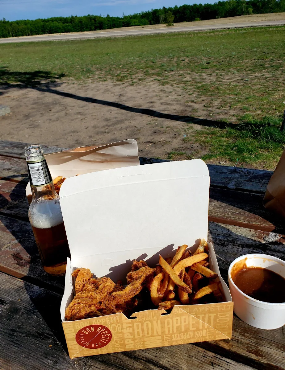 Food & drink, Candy's Fried Chicken