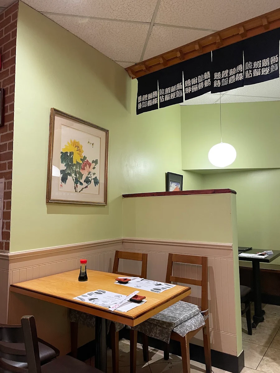 Vibe, Tokyo Sushi
