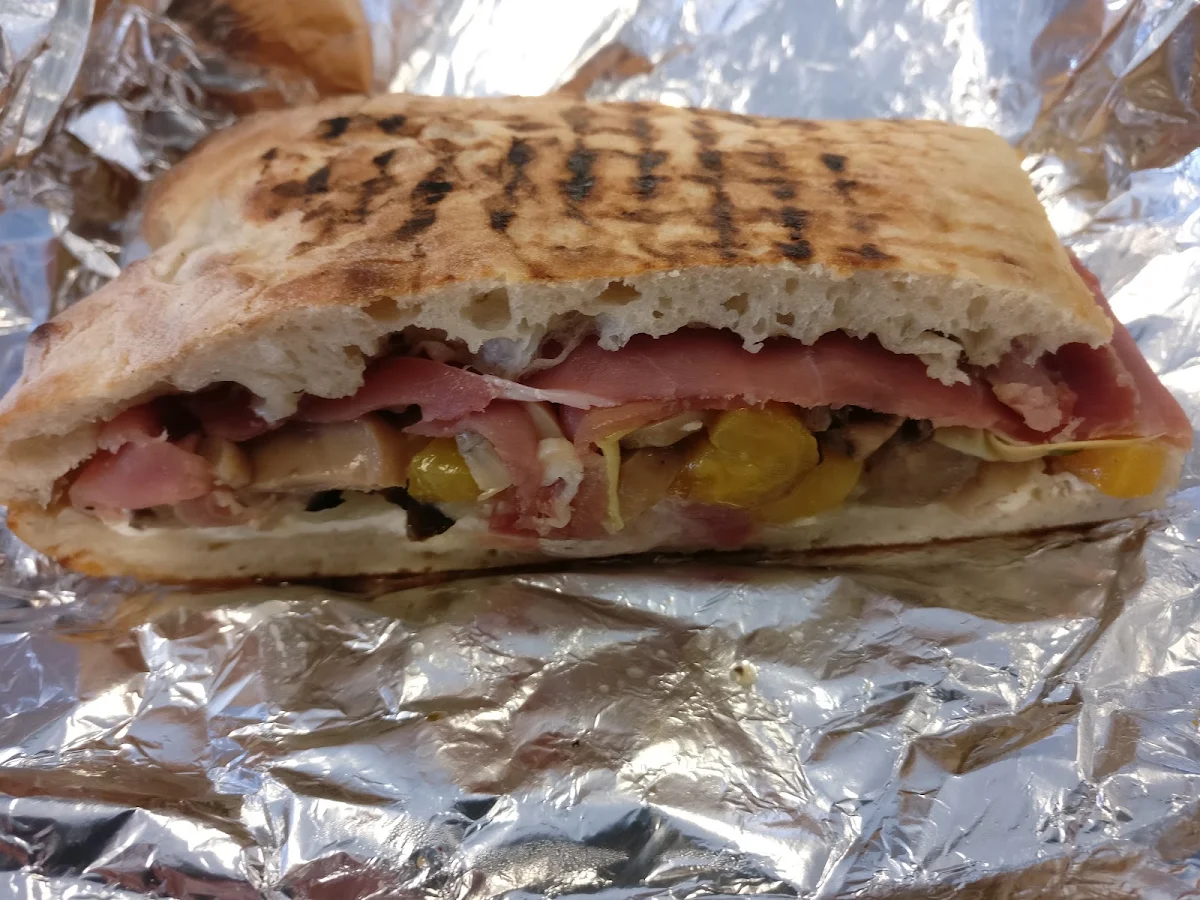 Food & drink, Boccone Deli & Pizza