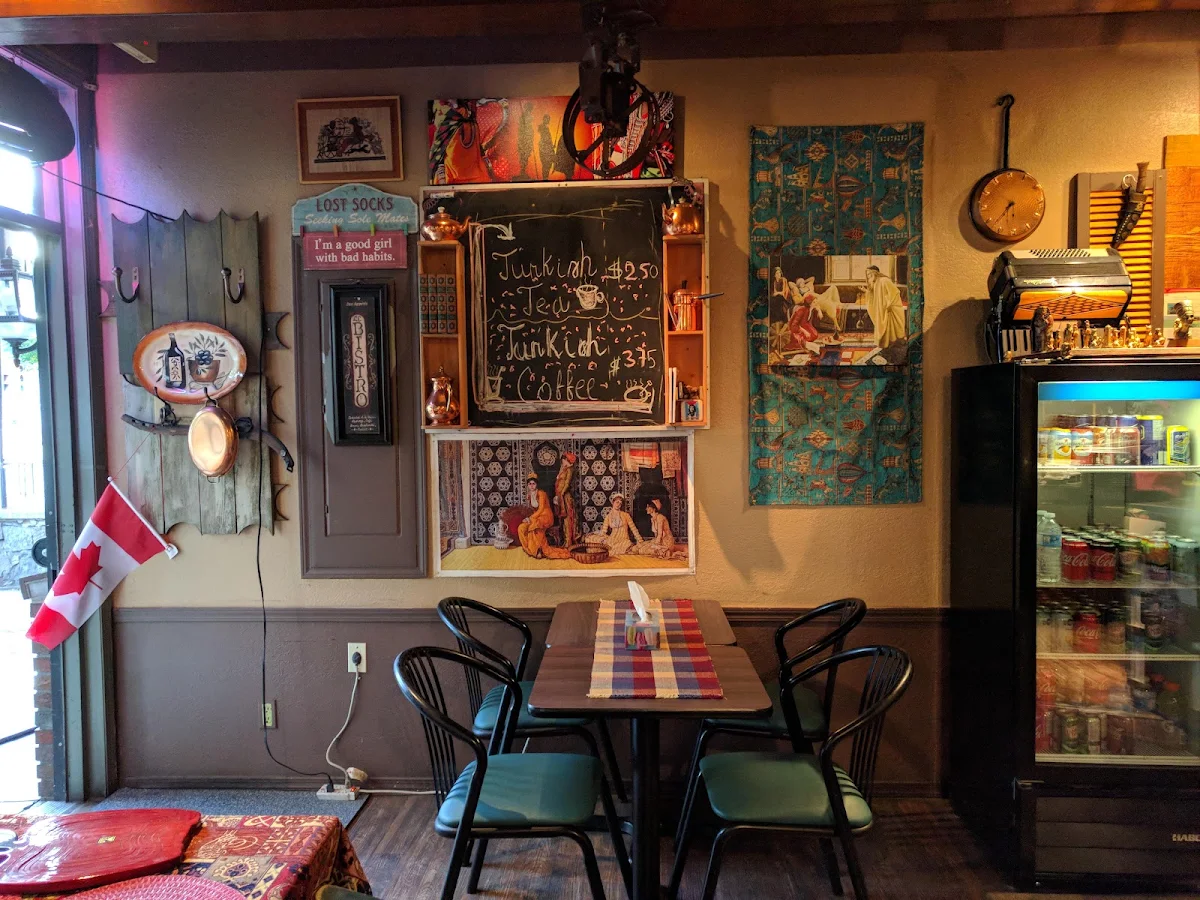 Vibe, CLEOPATRA RESTAURANT