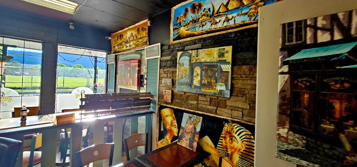 Vibe, CLEOPATRA RESTAURANT