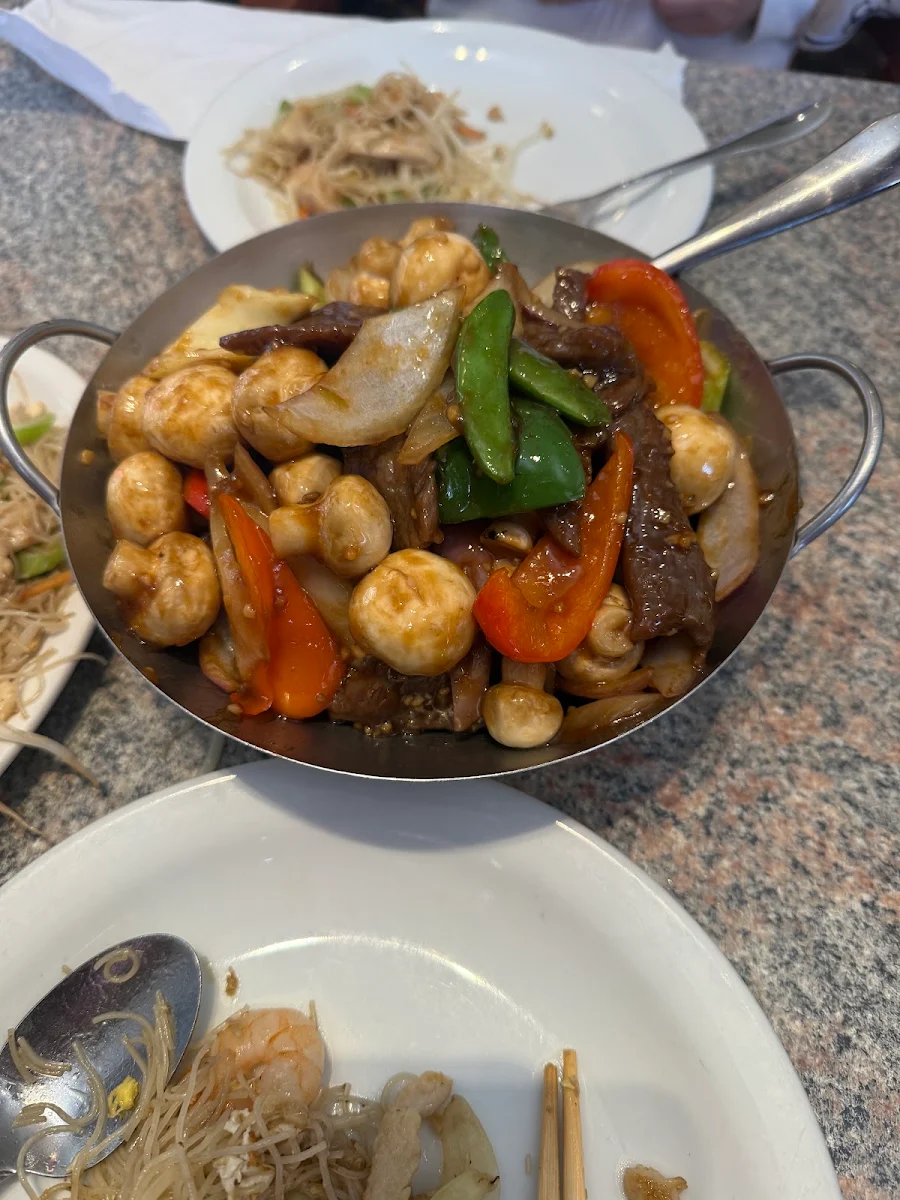 Food & drink, Jade's of Paris Restaurant