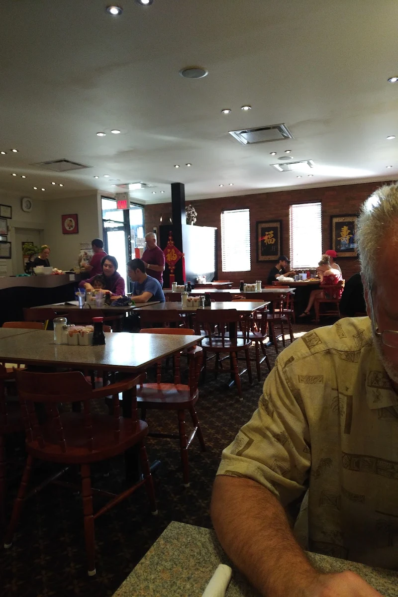 Vibe, Jade's of Paris Restaurant