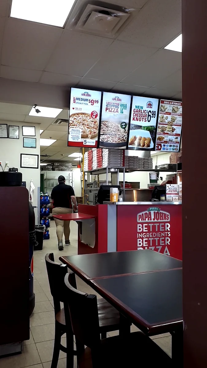 Vibe, Papa Johns Pizza