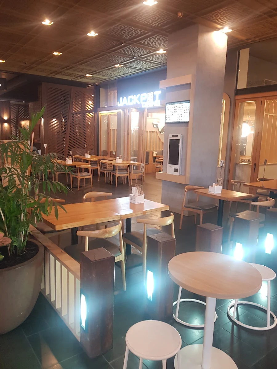 Vibe, Jackpot Dining