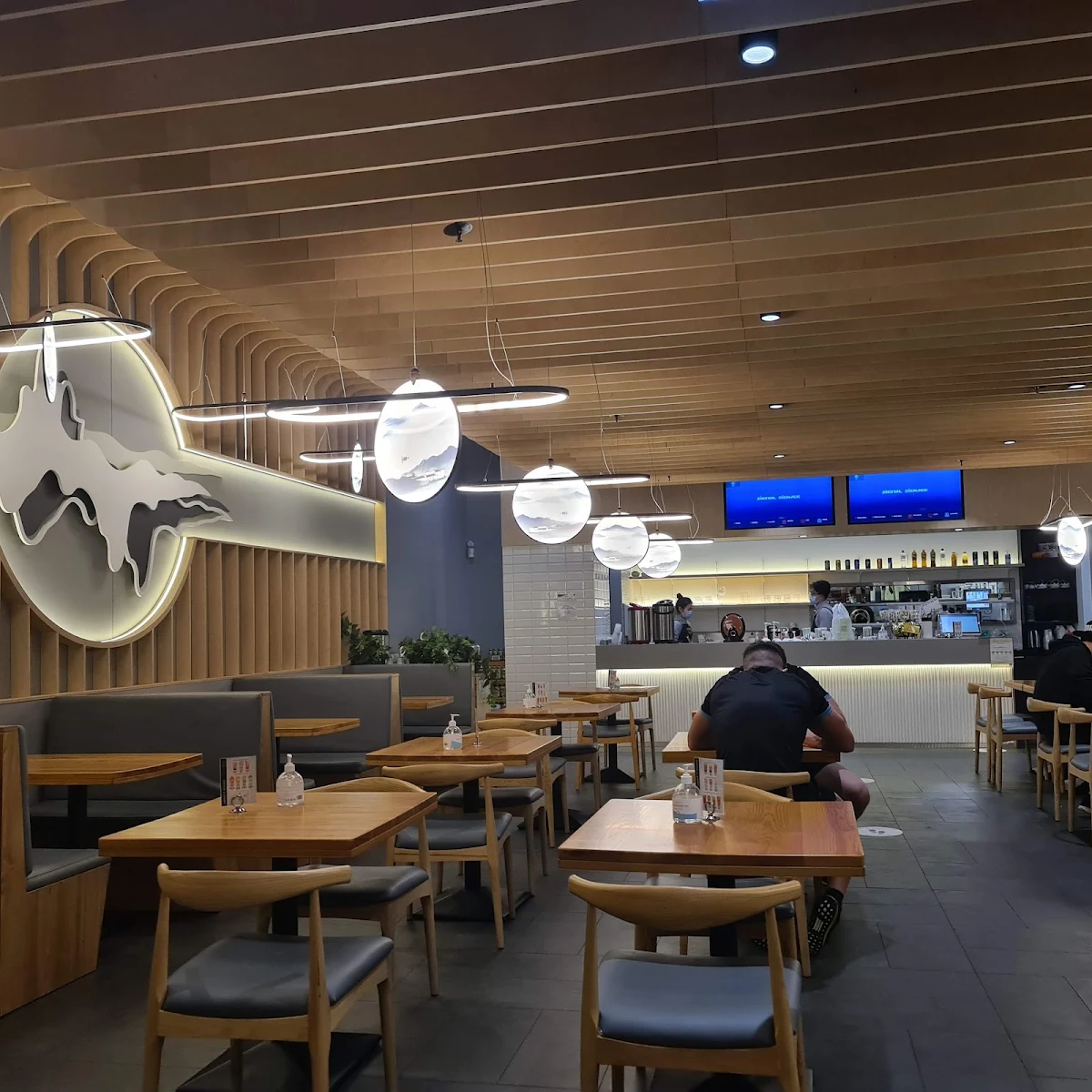 Vibe, Jackpot Dining