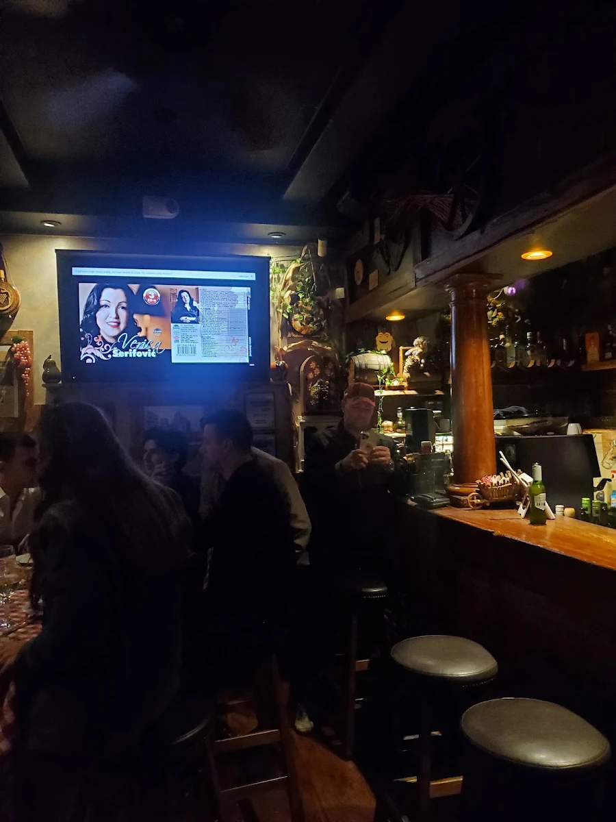 Vibe, Etno Bar & Grill