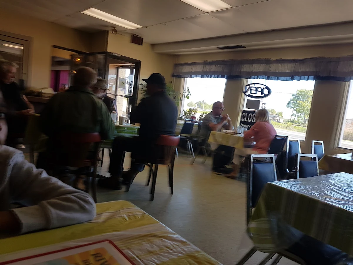 Vibe, Riverview Inn & Restaurant