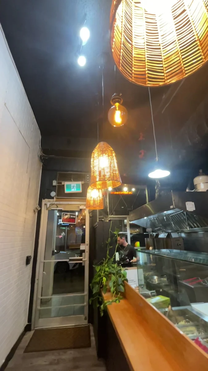 Vibe, Damaskino Shawarma